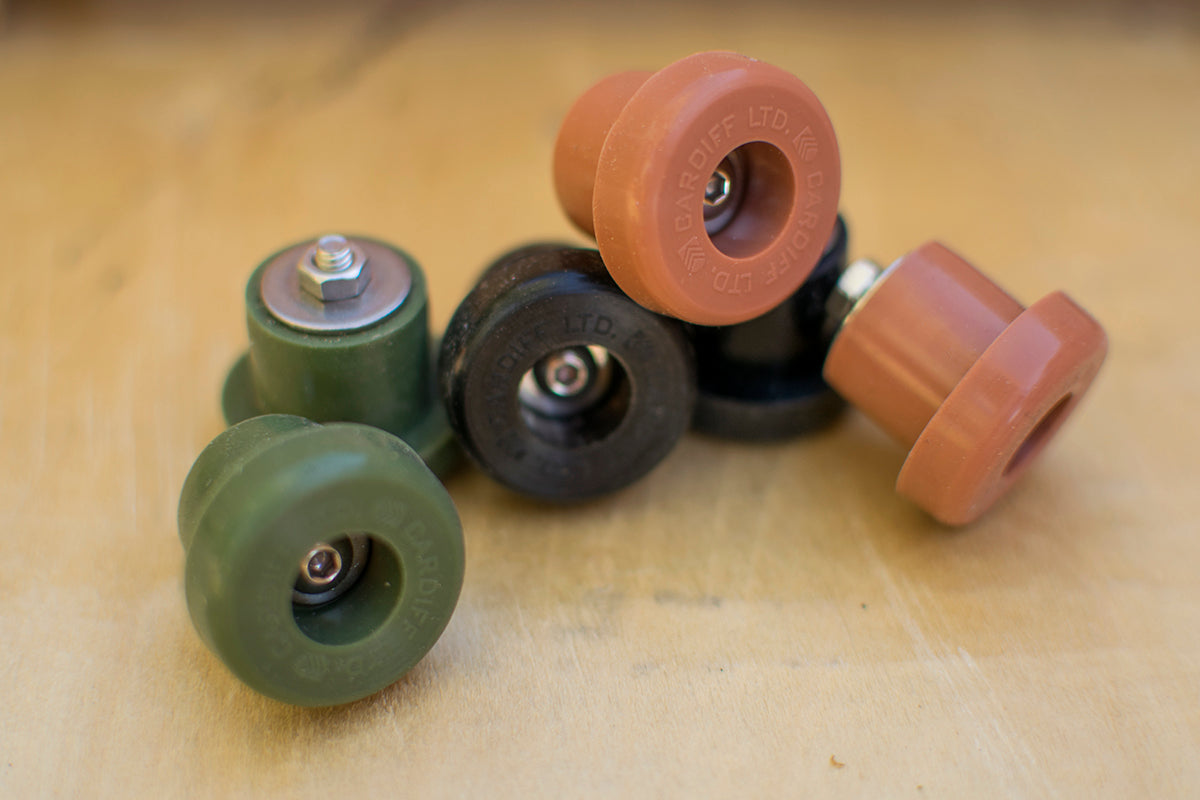 Handlebar Plugs