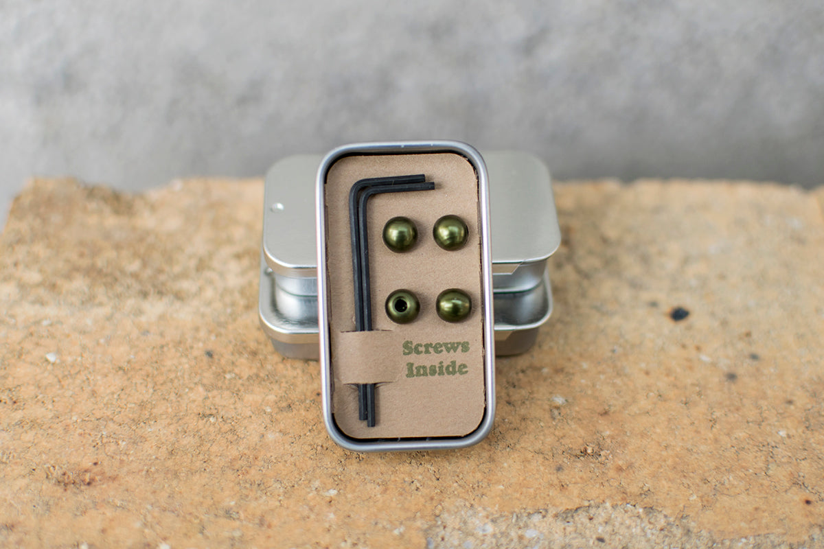 Small tin with four Eastern green cable cherries and two Bondhus hex keys.