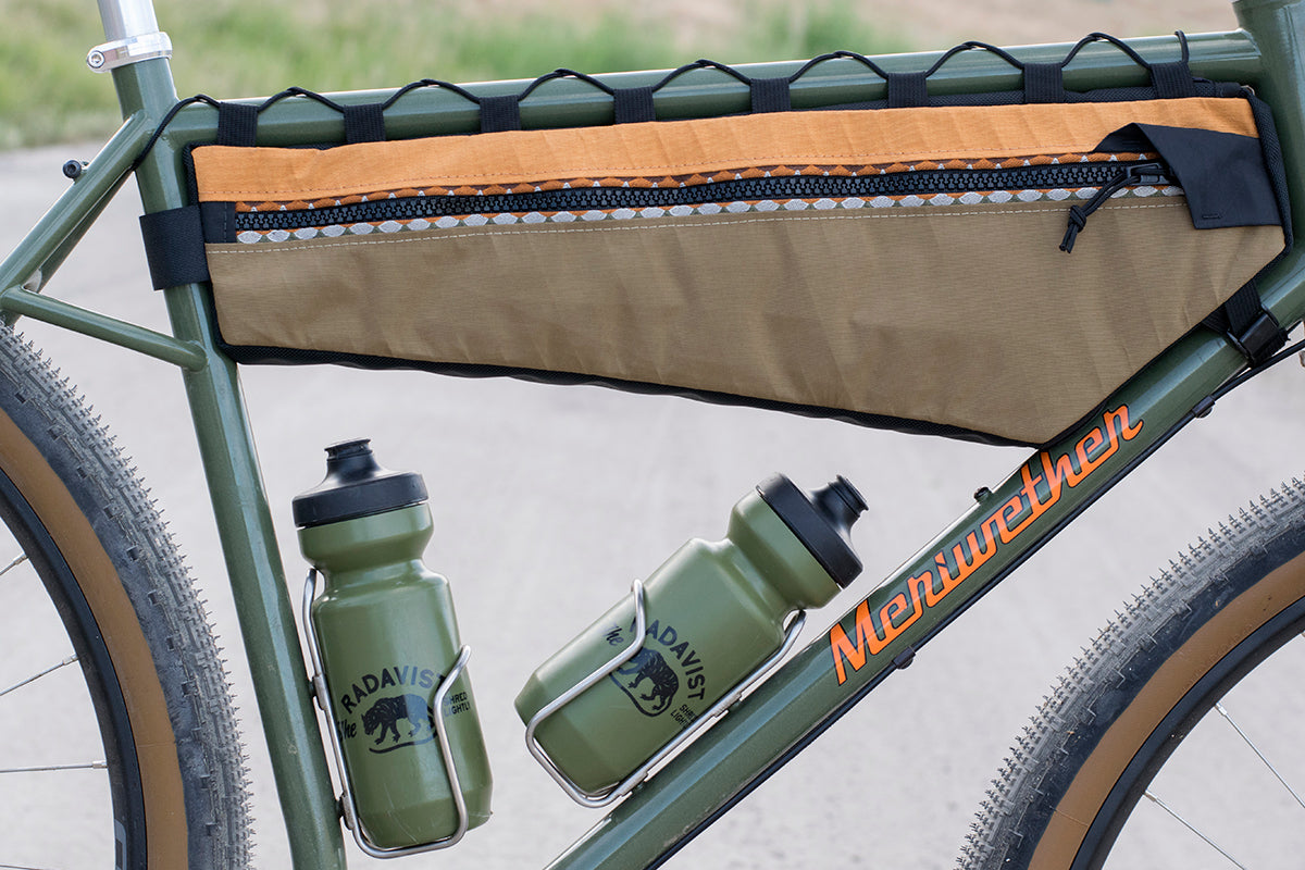 Half frame bag detail: leaves room for two bottle cages